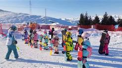 新疆日報：阿勒泰地(dì / de)區打造教學型滑雪培訓基地(dì / de)